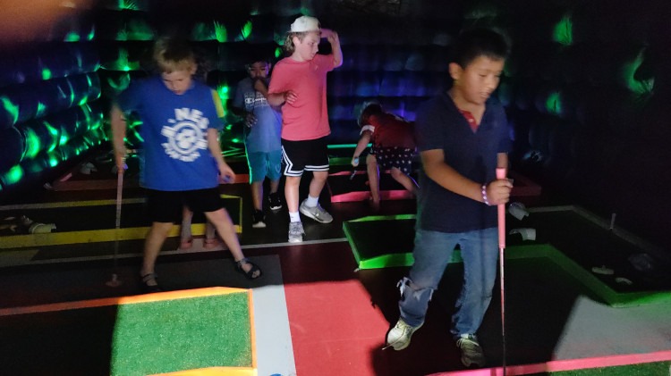 Mini Glow Golf